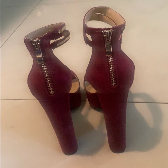 Shoes - Picture 3 of 6